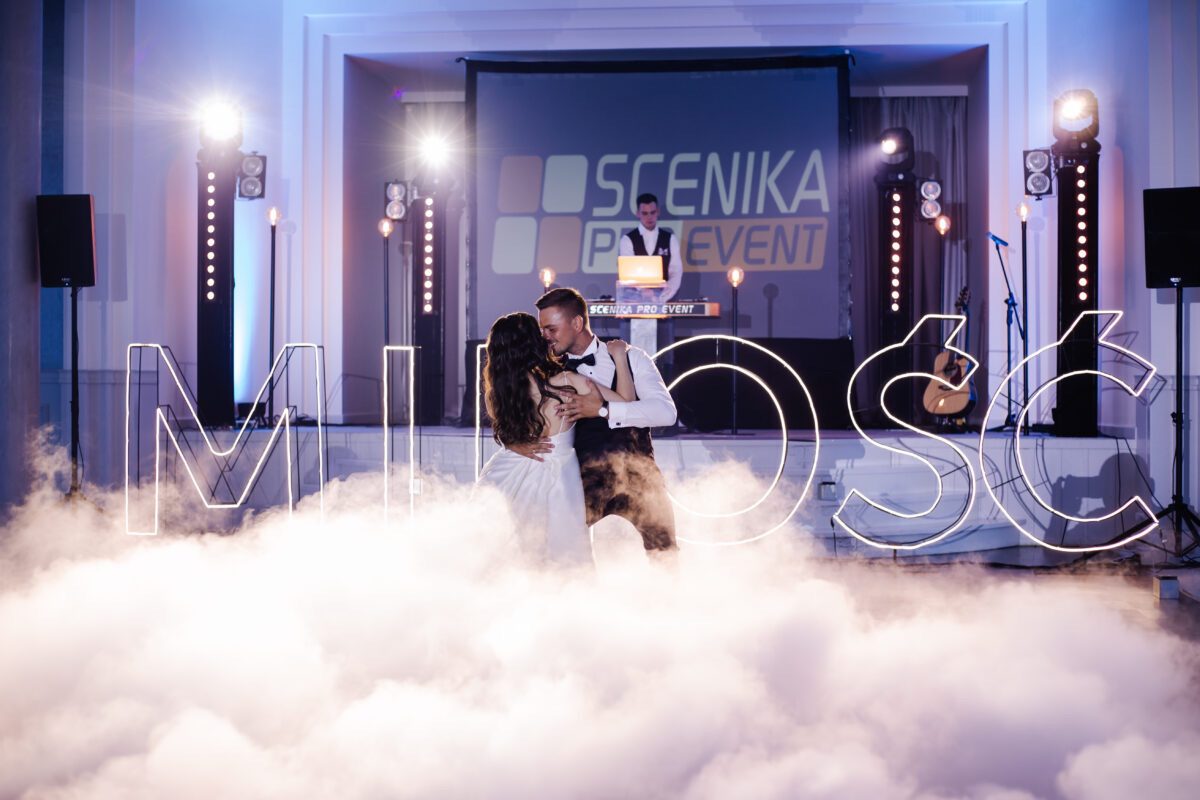 cieżki dym do pierwszego tqańca i wulkany sceniczne 1