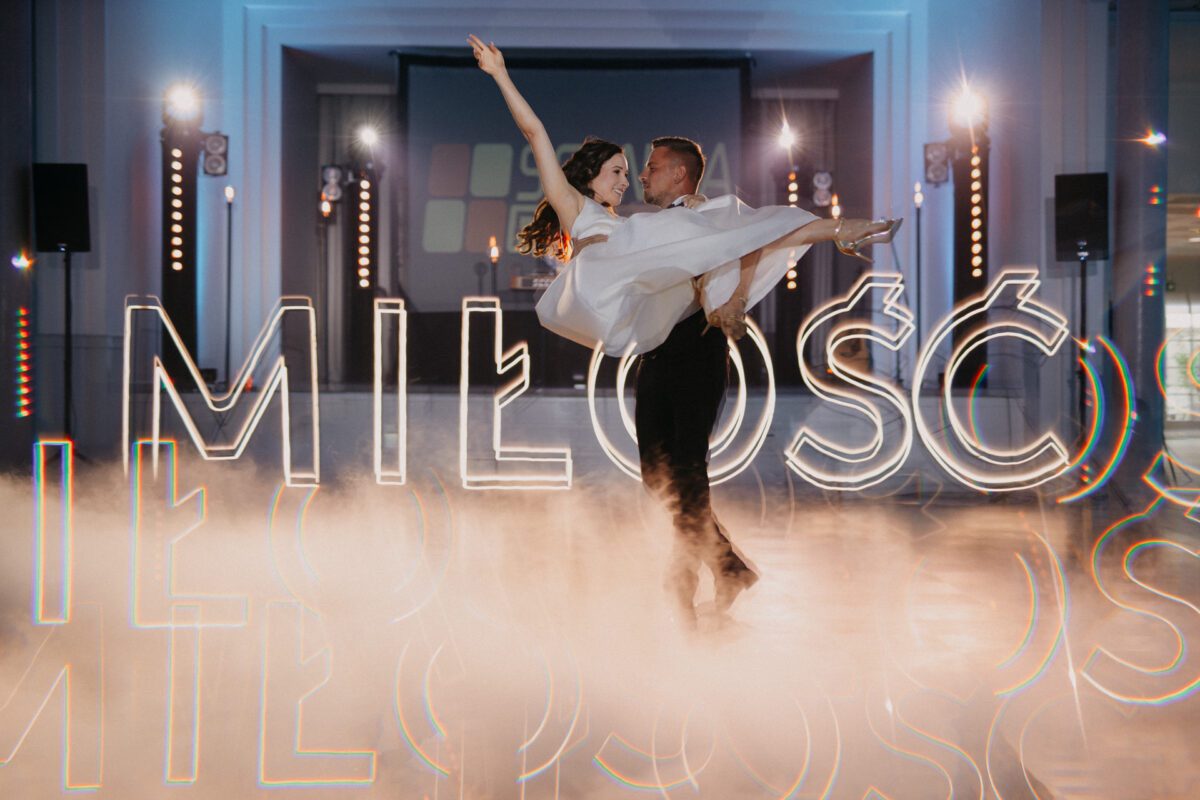 dym do pierwszego tańca i wulkany sceniczne 1