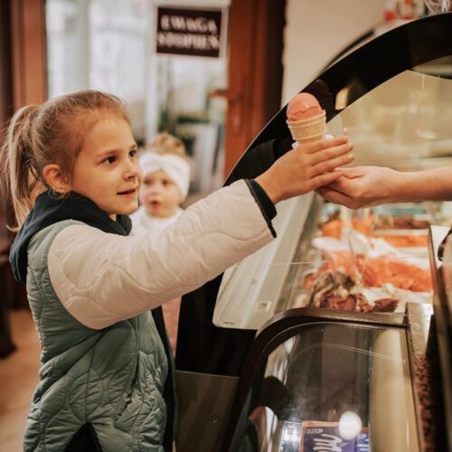 atrakcje dla dzieci wielkopolska, hotel dla dzieci, hotel wielkopolska, hotel przyjazny dzieciom, cukiernia, lody 4